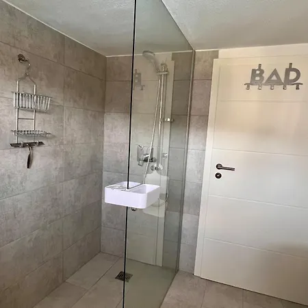 Charmante Einliegerwohnung, 3 In Ruhiger Wohnlage, 60qm, Mit Gemuetlicher Suedterrasse Apartmán