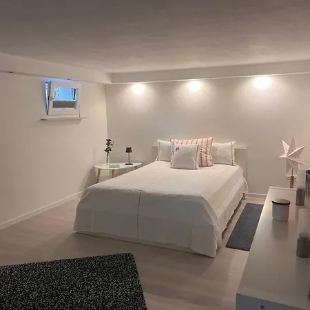 Apartmán Charmante Einliegerwohnung, 3 In Ruhiger Wohnlage, 60qm, Mit Gemuetlicher Suedterrasse *